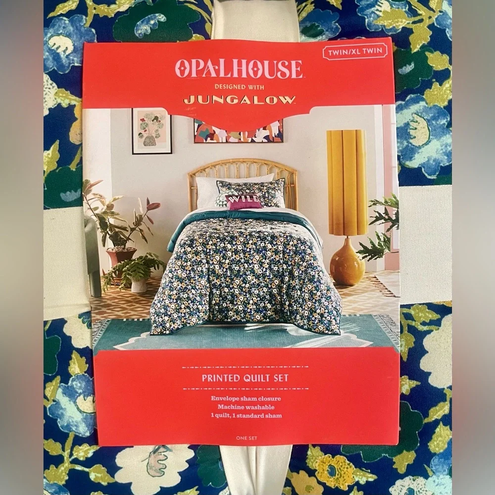 Opalhouse Twin / Twin XL blue green Flower 2 Piece Quilt & Sham Set